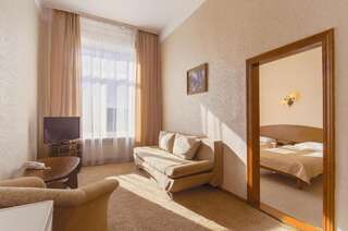Гостиница Золотая Бухта Калининград Улучшенный двухместный номер с 2 отдельными кроватями-2