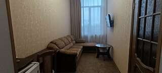 Гостиница Золотая бухта Калининград Двухкомнатный семейный стандарт с двуспальной кроватью и дополнительным спальным местом-2