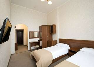 Гостиница Золотая бухта Калининград Стандарт двухместный с двумя раздельными кроватями-1